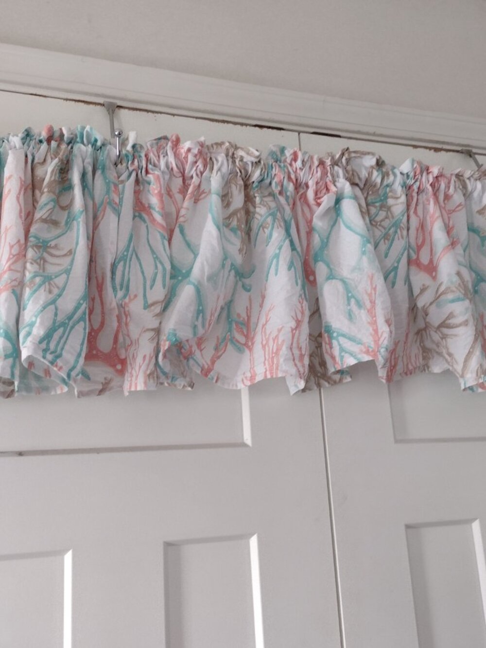 Set of 3 Nautical Valances of Multicolor Coral on a White Background - Picture 3 of 5